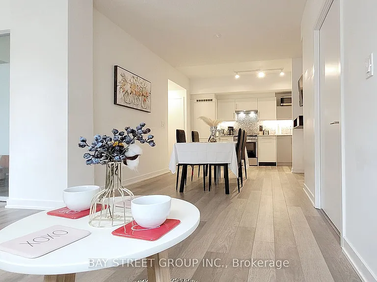 181 Huron St #204 — Photo 25