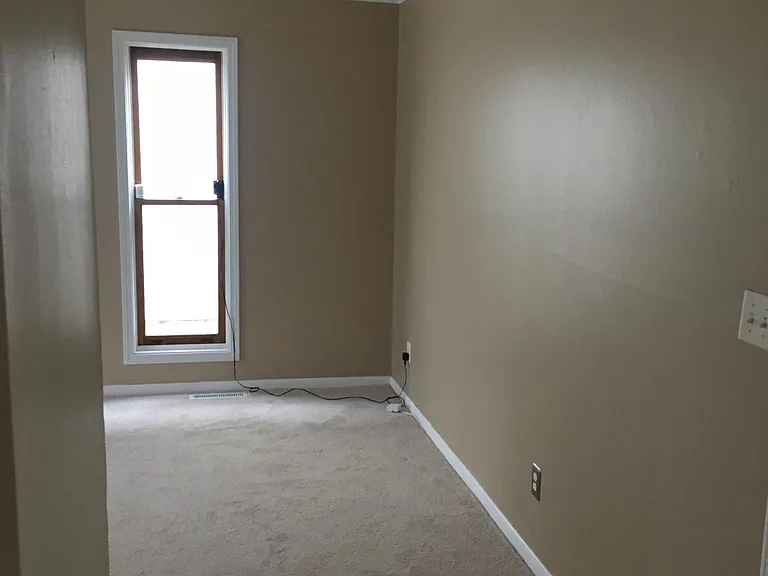 2465 Indianola Ave — Photo 18