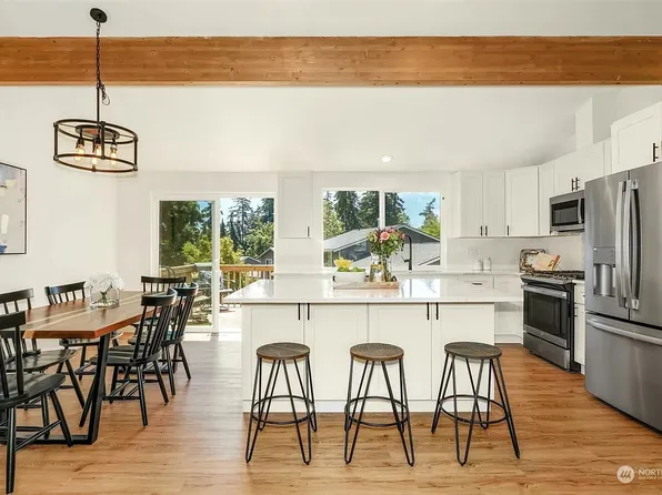 9105 NE 134th St, Kirkland, WA 98034
