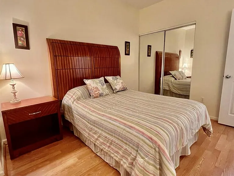 101 Muirfield Ct #F — Photo 17