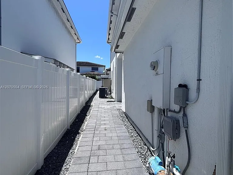 23400 SW 108th Ave #1 — Photo 17