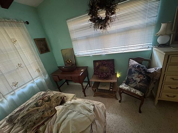5th image of 162 Grandview Ave