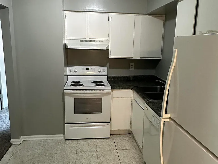 380 Redding Rd #1 — Photo 18