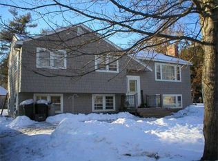 18 Sycamore Dr, Townsend, MA 01469