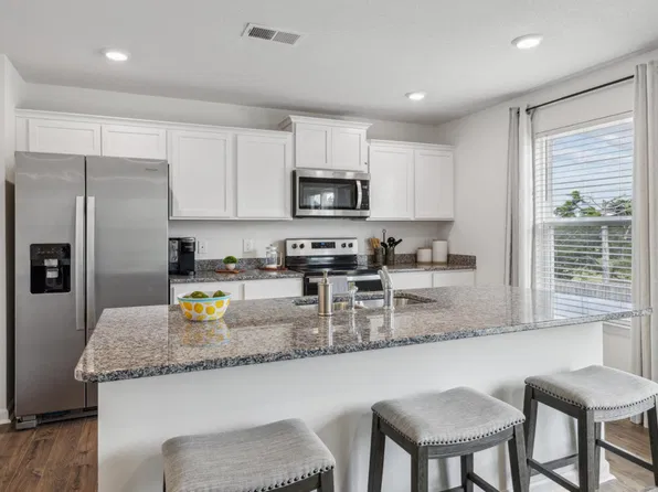 BELHAVEN-BRK FRNT 1STFLR/B&B & Plan, Makaira West