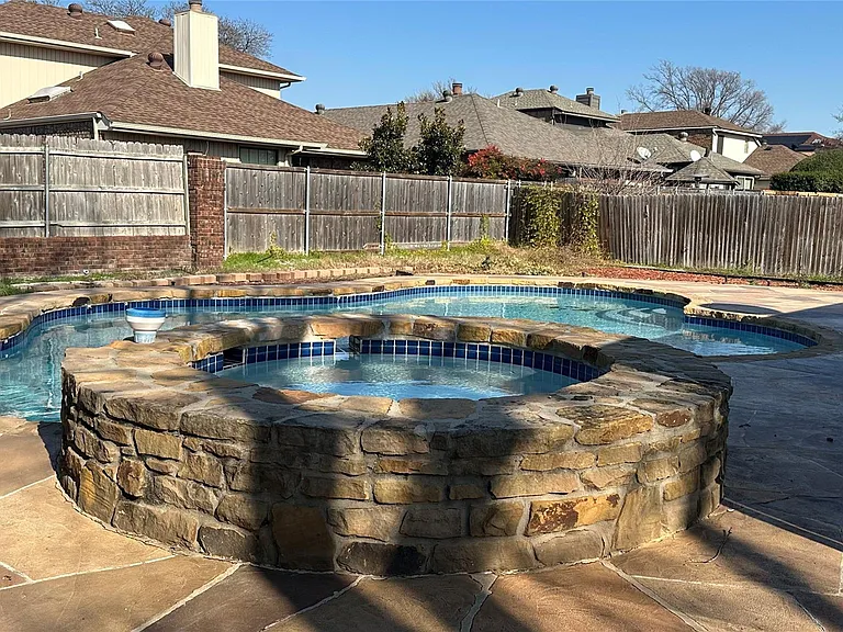 3925 Capricorn Ct — Photo 38