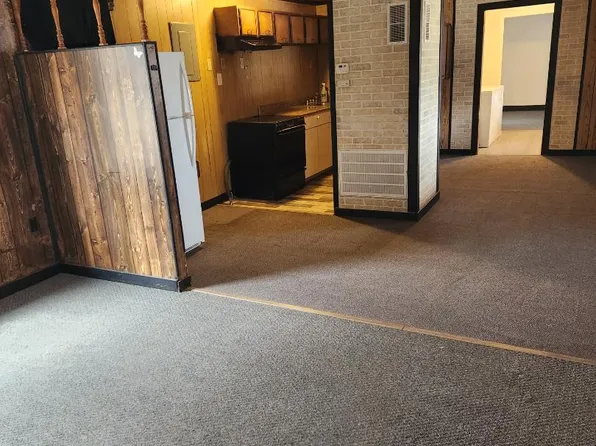 120 S Oak St, Loraine, IL 62349