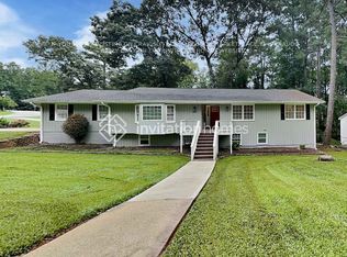4104 Windermere Dr, Lithonia, GA 30038