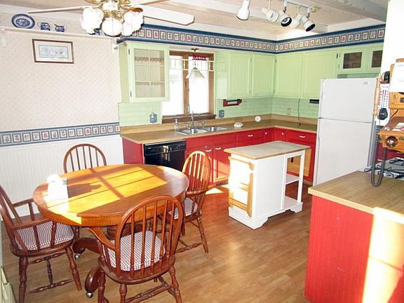 2nd image of 11643 13th St