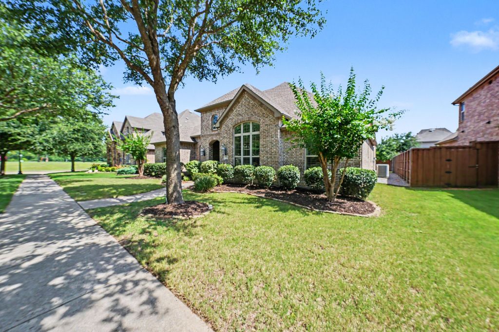 13635 Clifton Dr, Frisco, TX - View 3
