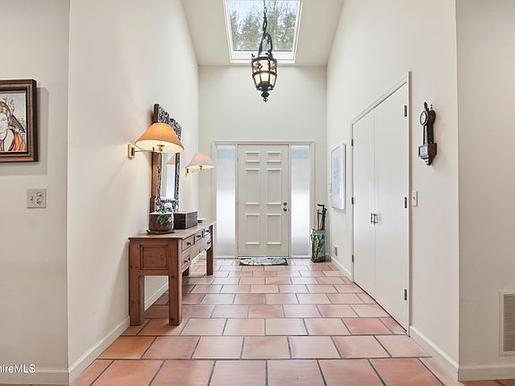 4th image of 2 Saint Andrews Ct