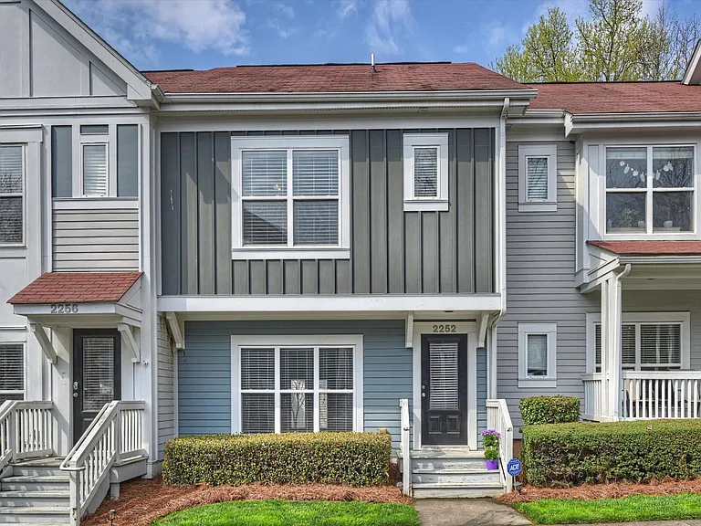 2252 Vision Dr — Photo 2