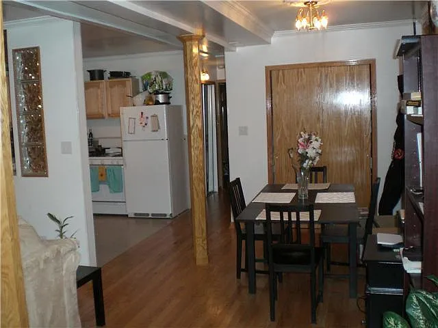 636 W Belden Ave — Photo 4