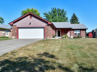 915 Haymount Dr, Indianapolis, IN 46241