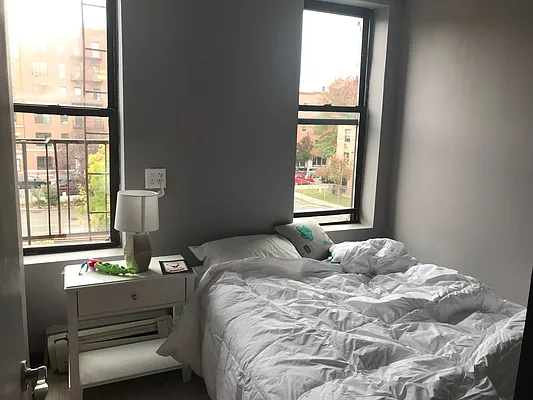 Rented by Premier Metro Realty Corp | media 21