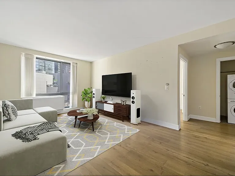 25-21 43rd Ave #701 — Photo 3