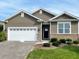 1100 Redtail Ct, Woodstock, IL 60098