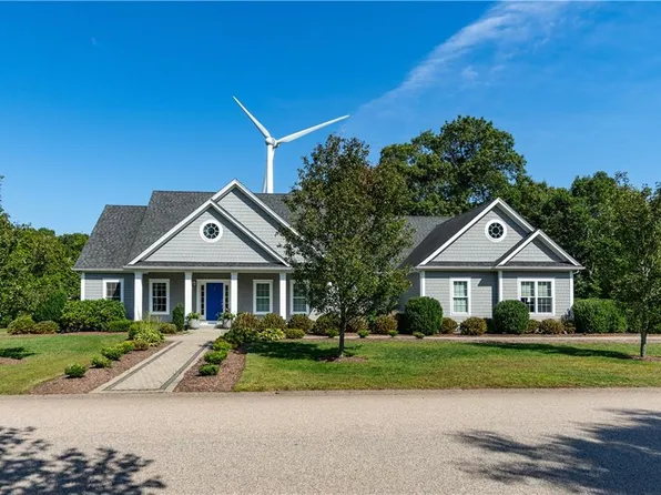 201 Rodman Ln, North Kingstown, RI 02852