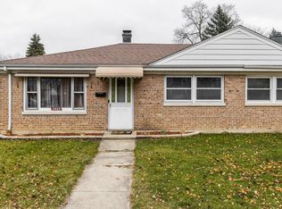 3933 Elm Ave, Brookfield, IL 60513