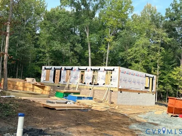 59 Moonstar Ln, Columbia, VA 23038