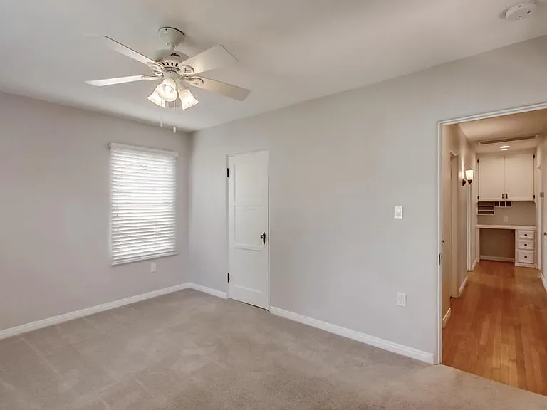 4854 Edgeware Rd — Photo 10