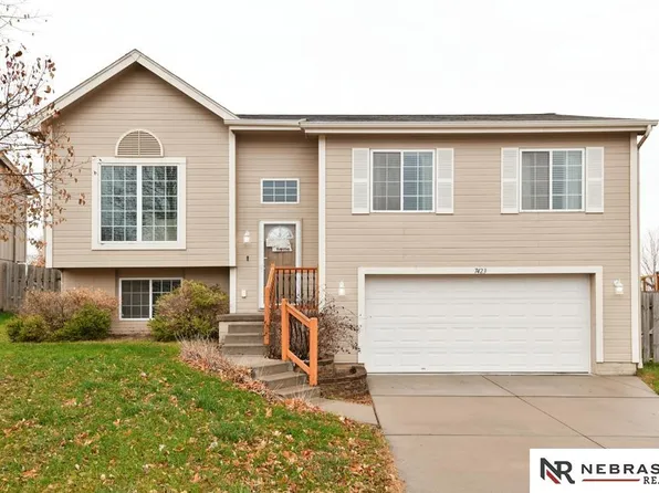 7423 Hanover St, Omaha, NE 68122
