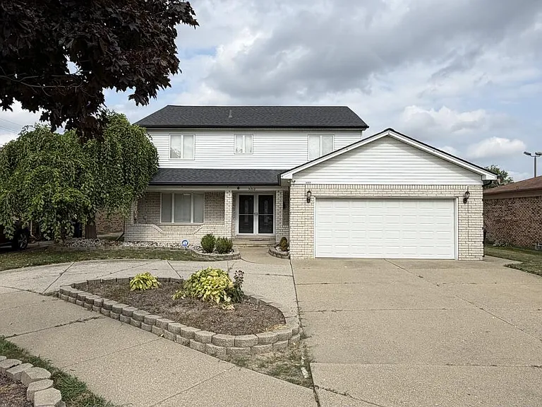 36868 Melbourne Dr — Photo 1