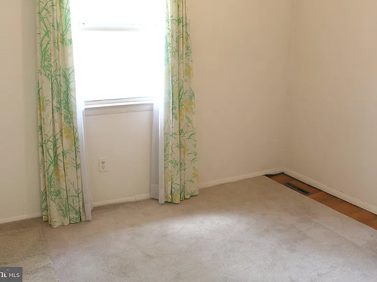 1120 Linkside Dr — Photo 12
