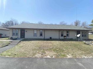4142 Applewood Ln, Loves Park, IL 61111