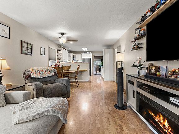 5th image of 455 Division St