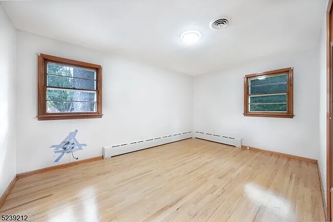 11 Princeton Rd — Photo 15