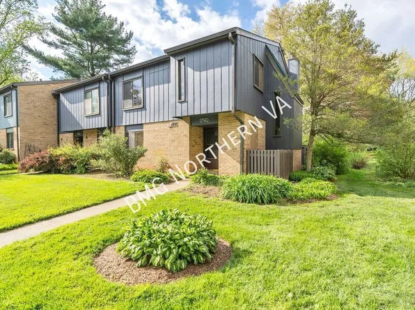 1790 Ivy Oak Sq, Reston, VA 20190