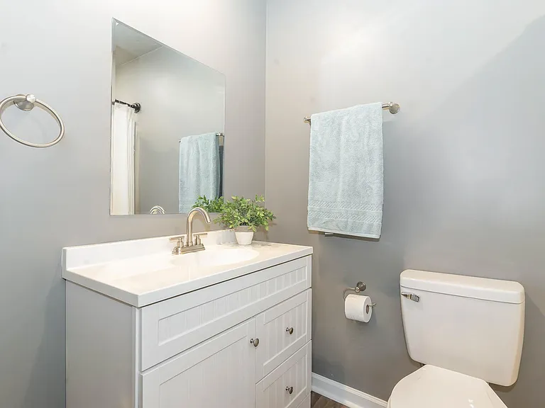 908 Mapleash Ave — Photo 21