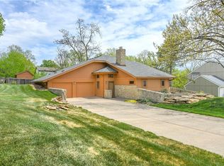5717 Hauser Dr, Shawnee, KS 66216