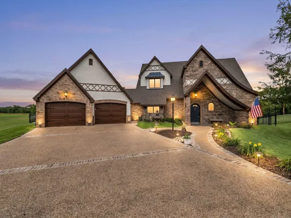 404 Charleston Park Dr, Woodway, TX 76712