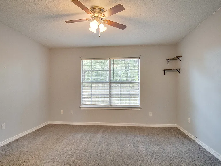 2707 Tupelo Ave — Photo 13