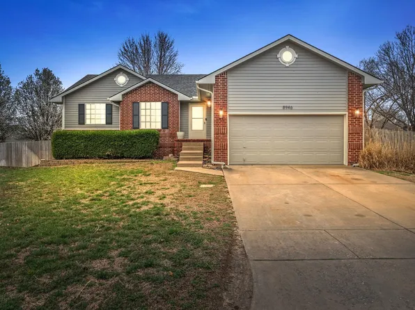 8946 W Central Park Ct, Wichita, KS 67205