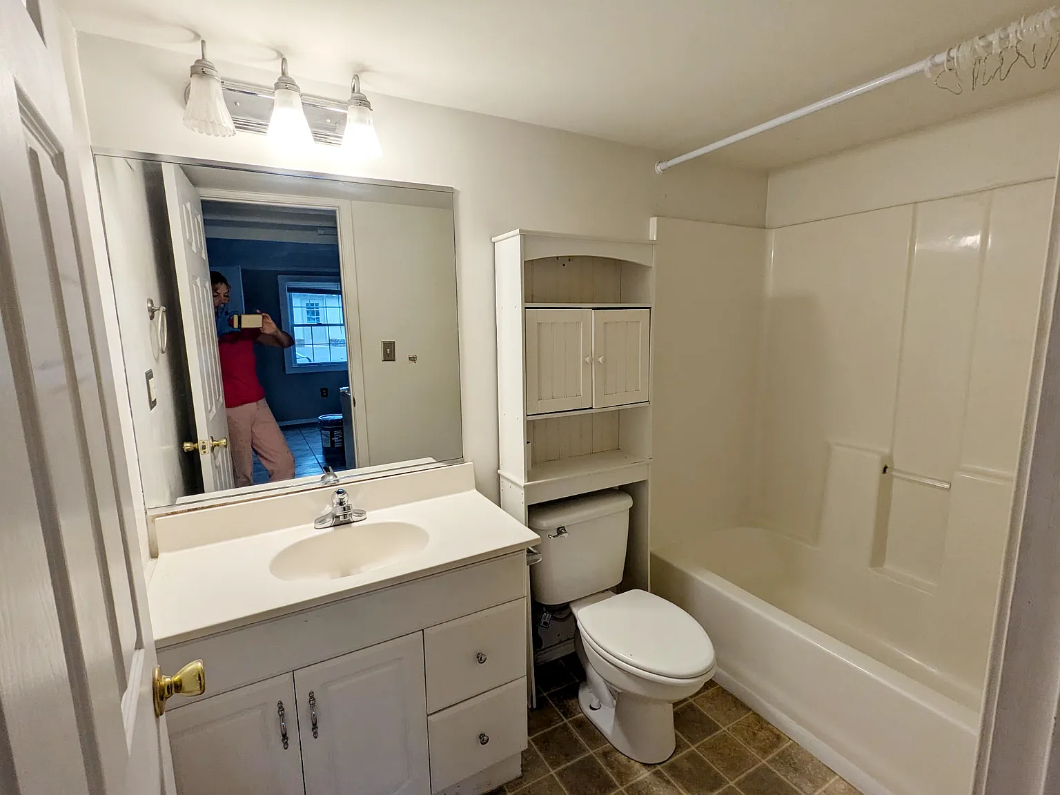 Studio, 678 sqft, $800 — Photo 4