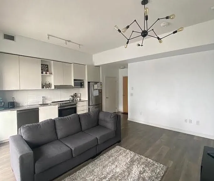 2520 Eglinton Ave W #1404 — Photo 3