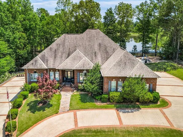 2477 Hidden Ridge Ln, Jasper, AL 35504