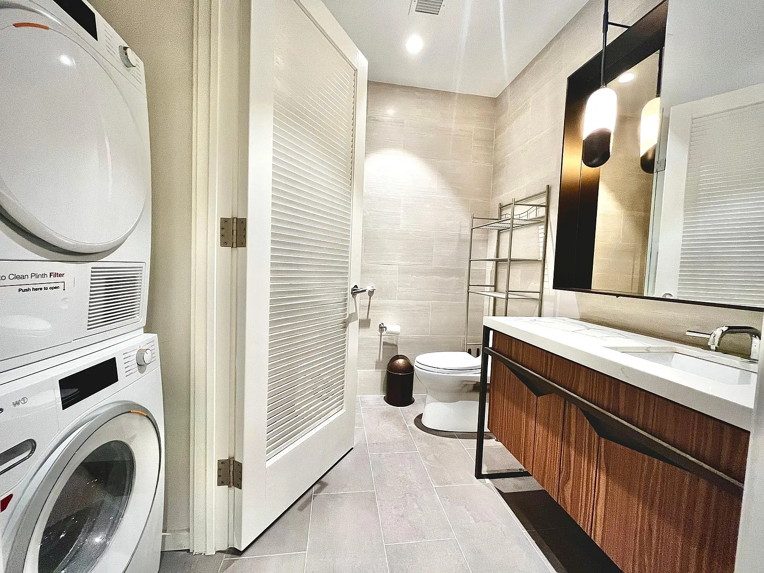 Studio, 500 sqft, $2,700 — Photo 2