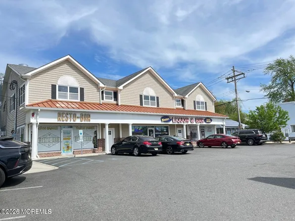 306 Main St #203, Keansburg, NJ 07734