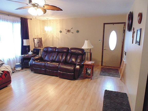 5th image of 3241 N Lake Park Ave