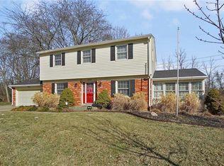 2325 Glenheath Dr, Dayton, OH 45440