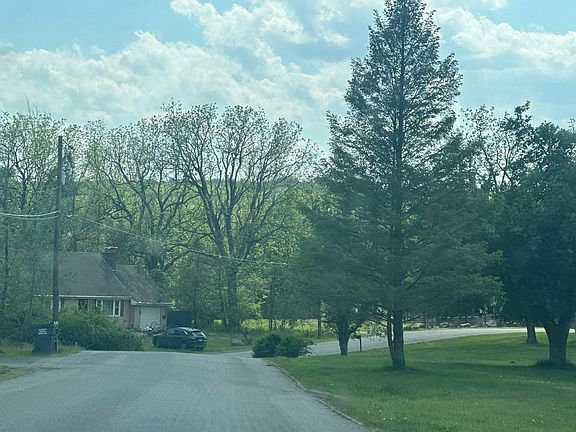 4th image of 5 Burton Rd