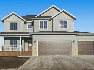 4724 Hampton Loop S, Moorhead, MN 56560