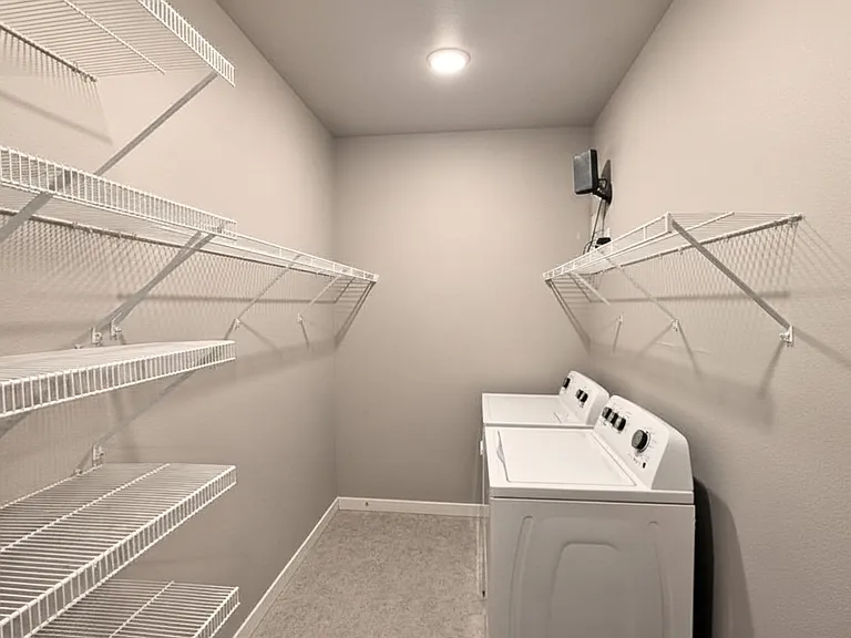 Carlson Place Apartments — Photo 20