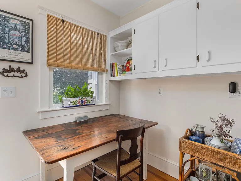 141 Coggeshall Ave — Photo 10