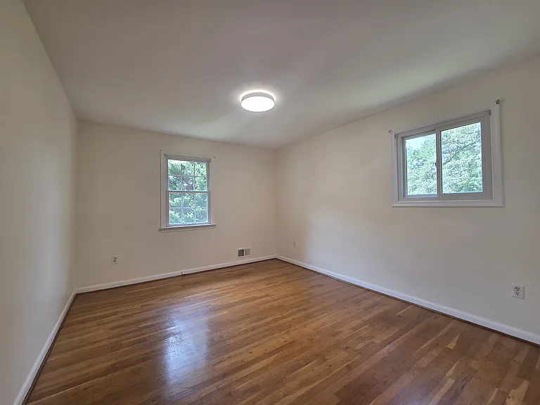 111 Tamarisk Ct — Photo 30