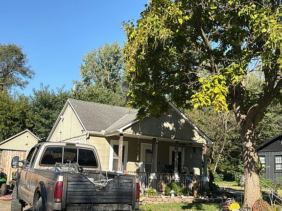 3rd image of 1408 S Pope Ave